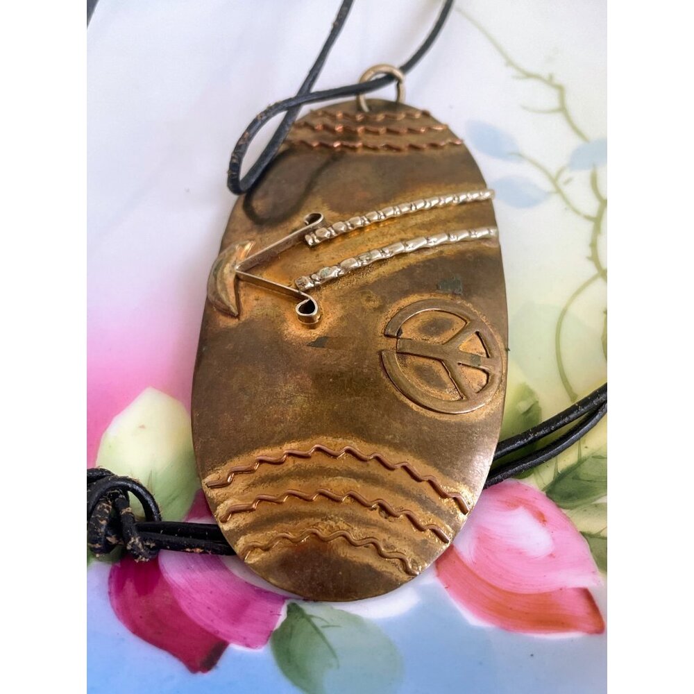 Vintage 60's Hippy Brass Large Pendant Peace Sign Leather chord - Picture 13 of 14